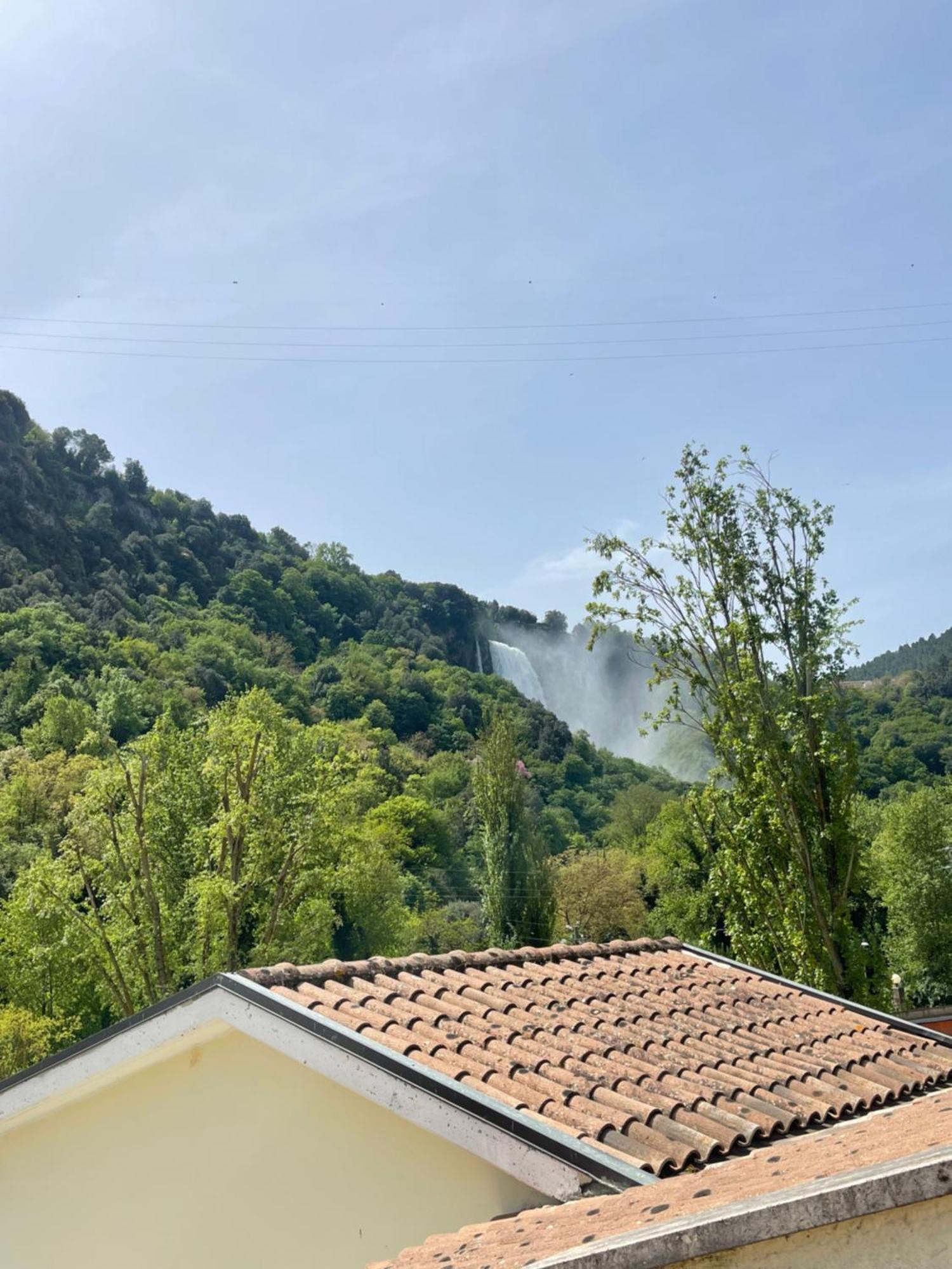 Il Casolare Della Cascata Hotel Terni Exterior foto
